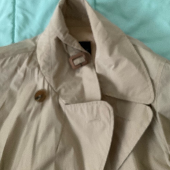 Double breasted cream man’s jacket, button detail - Picture 2 of 5